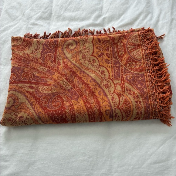 Paisley Patterned Textile - Picture 2 of 12